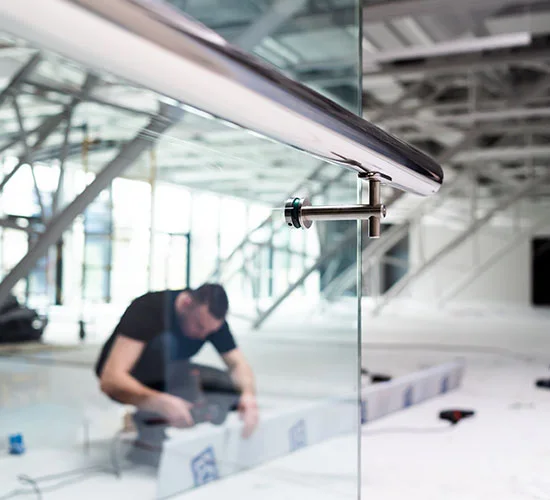 Clearwater, FL highly skilled glass repair technicians
