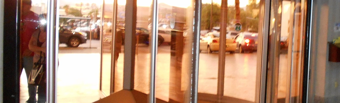 Storefront Glass Repair Cost in Clearwater, FL